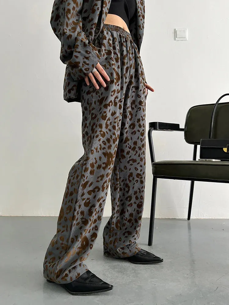 Chic Leopard Print Trousers