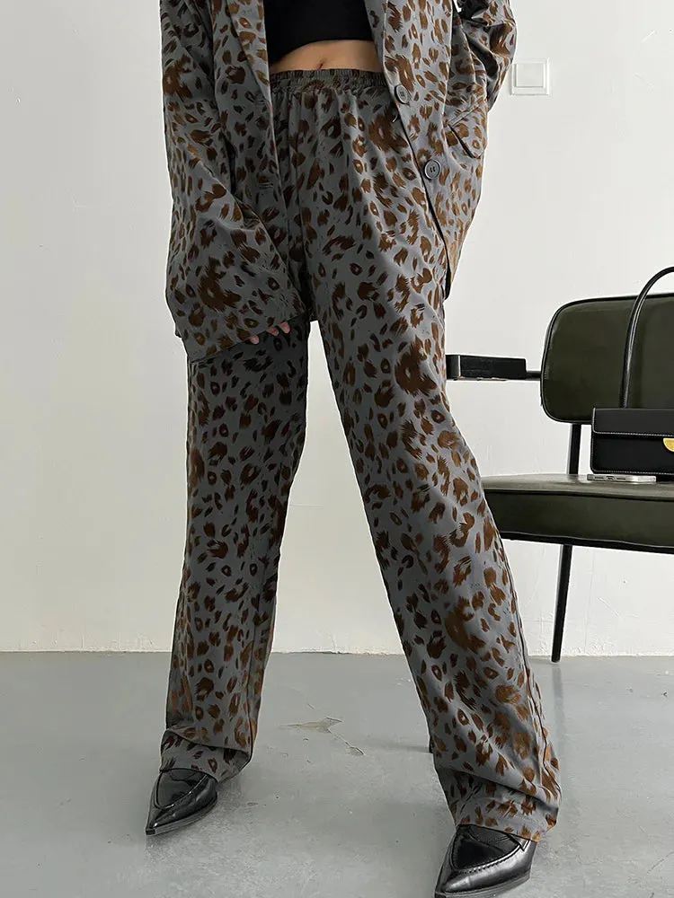 Chic Leopard Print Trousers