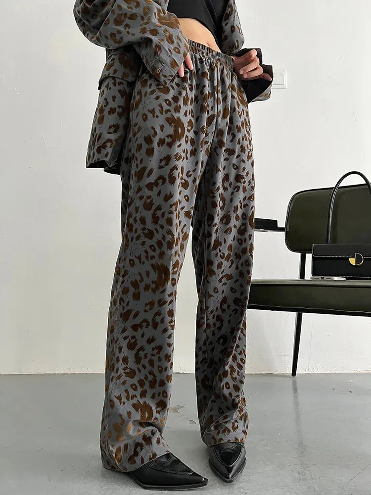 Chic Leopard Print Trousers