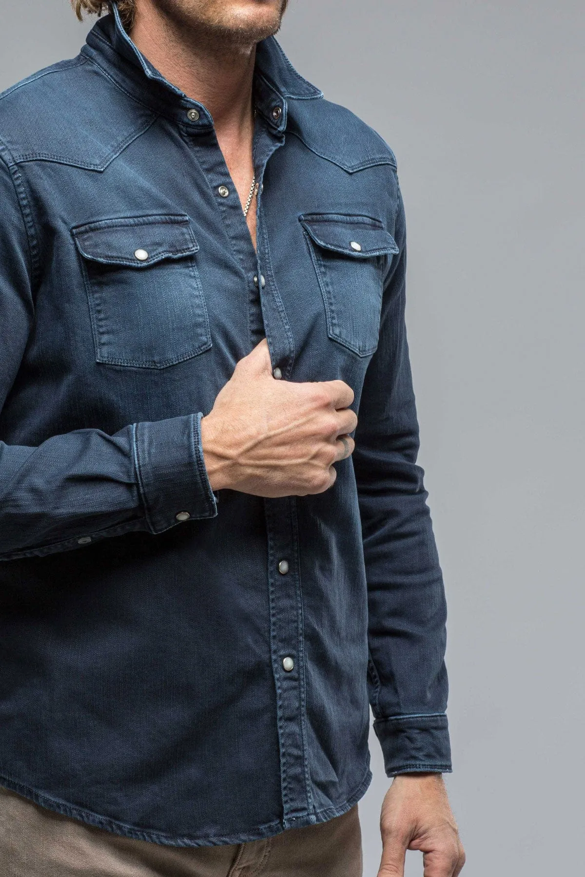 Ranger Colored Denim Snap Shirt In Blue Navy